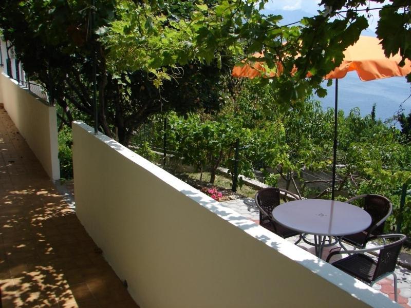 Apartments By The Sea Marusici, Omis - 8632 Mimice Exterior photo
